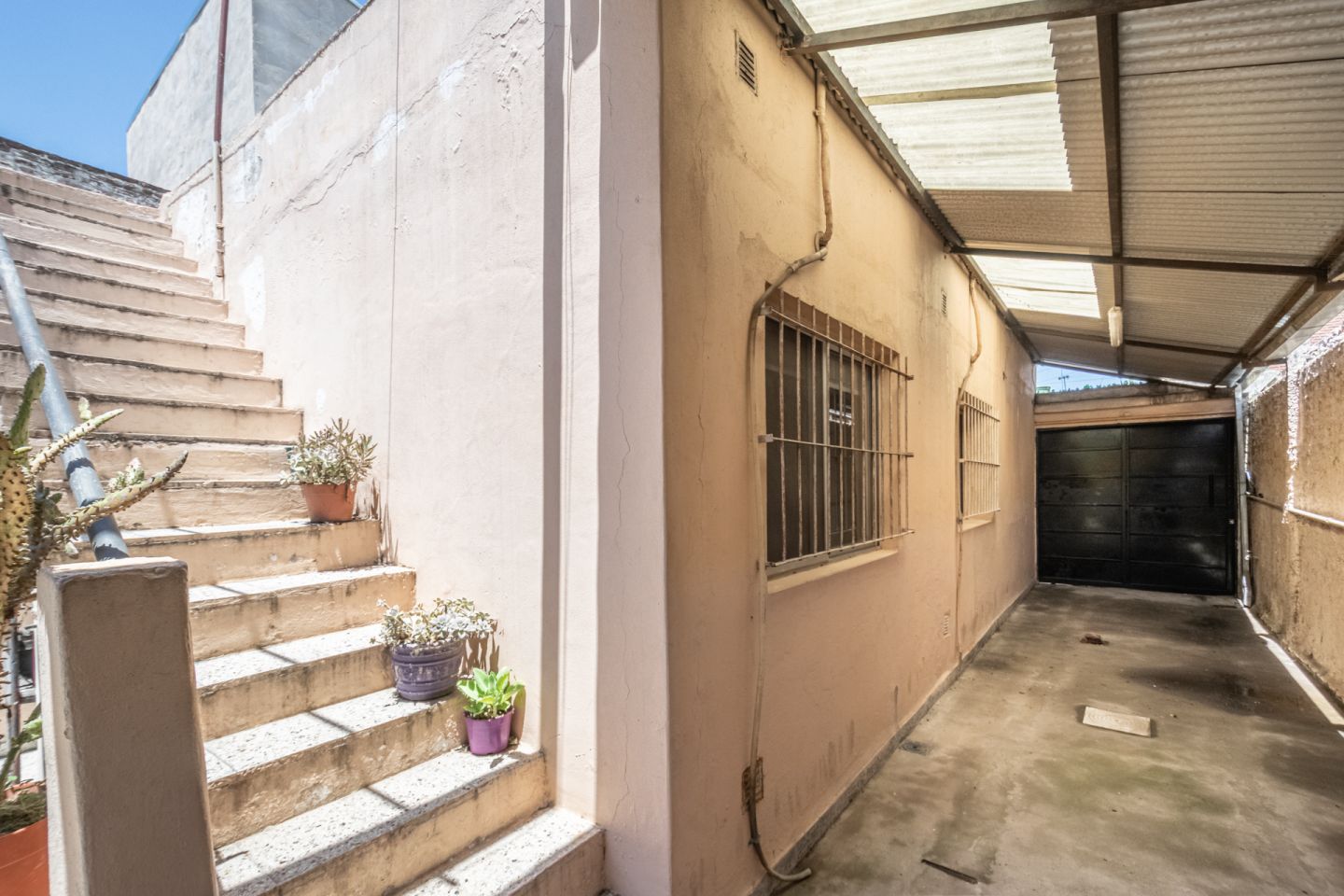 VENTA DE CASA EN Tres de Febrero - Loma Hermosa - 36