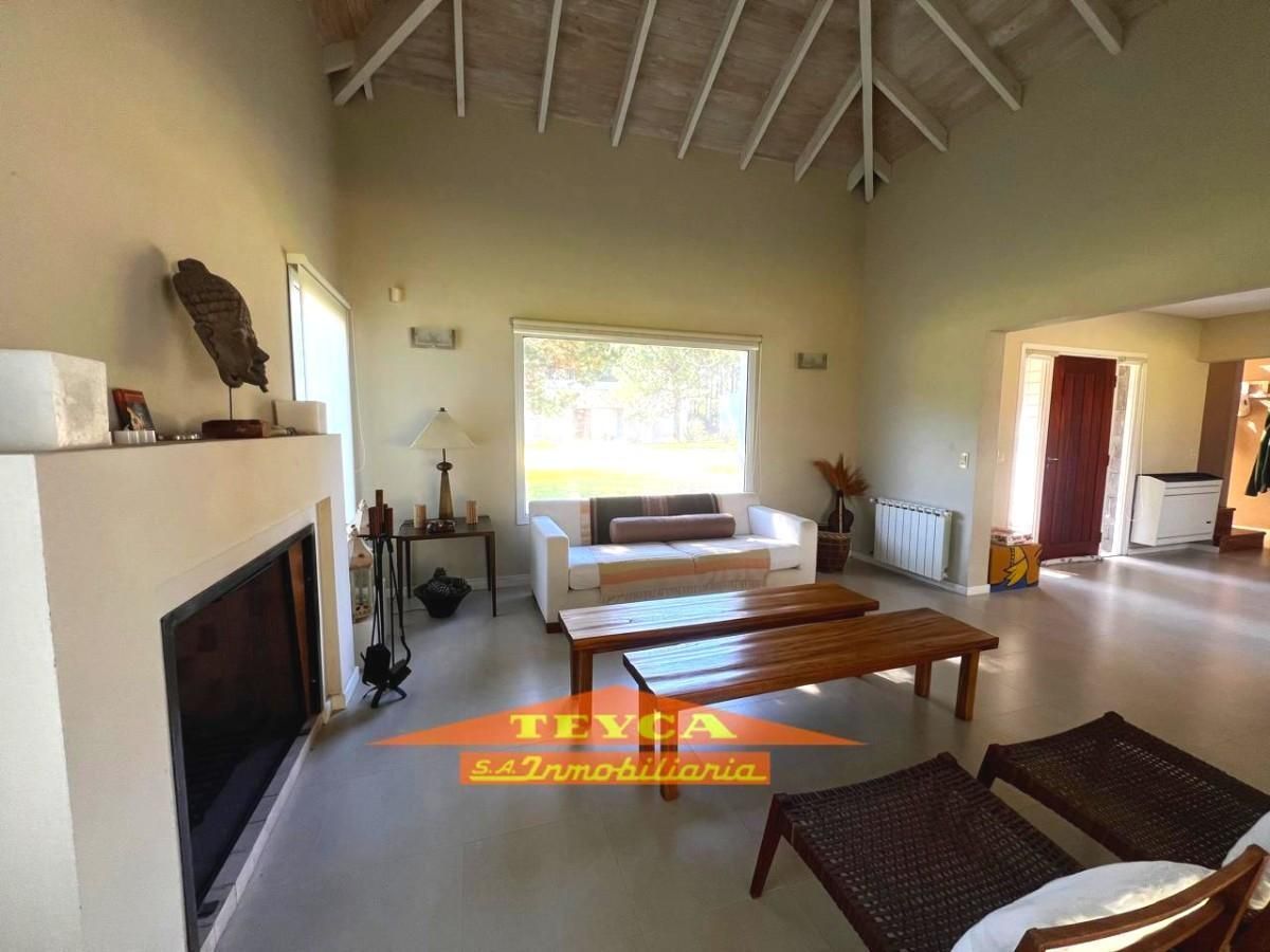 Casa en venta La Herradura 5 ambientes
