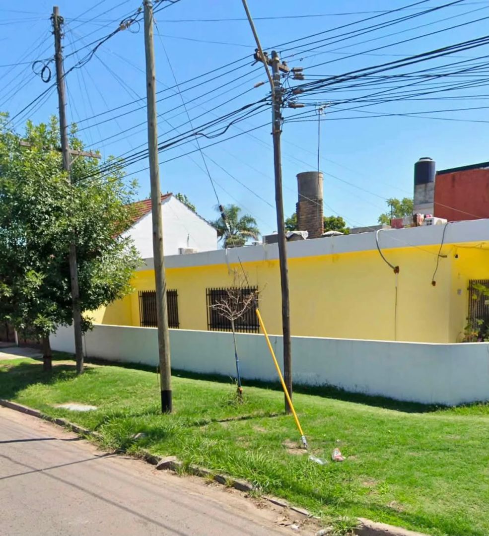 Casa en MBURUCUYA 1500