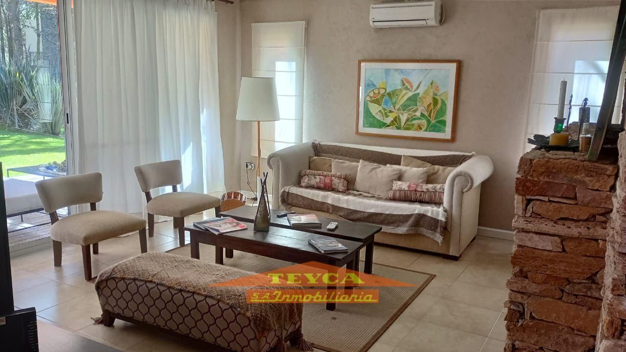 Casa en venta La Herradura 5 ambientes