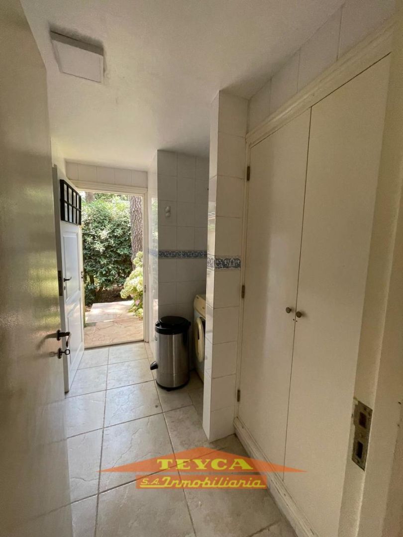 Casa en venta Lasalle 4 ambientes