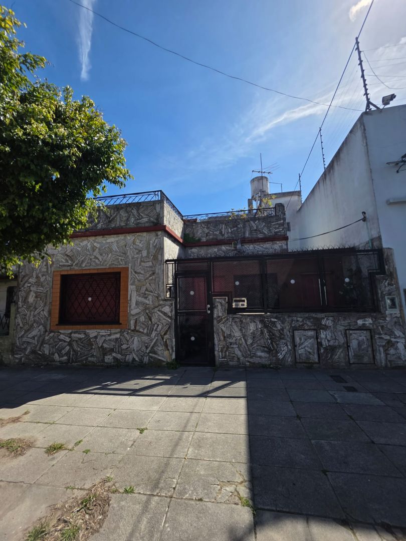 Casa en DORREGO 200