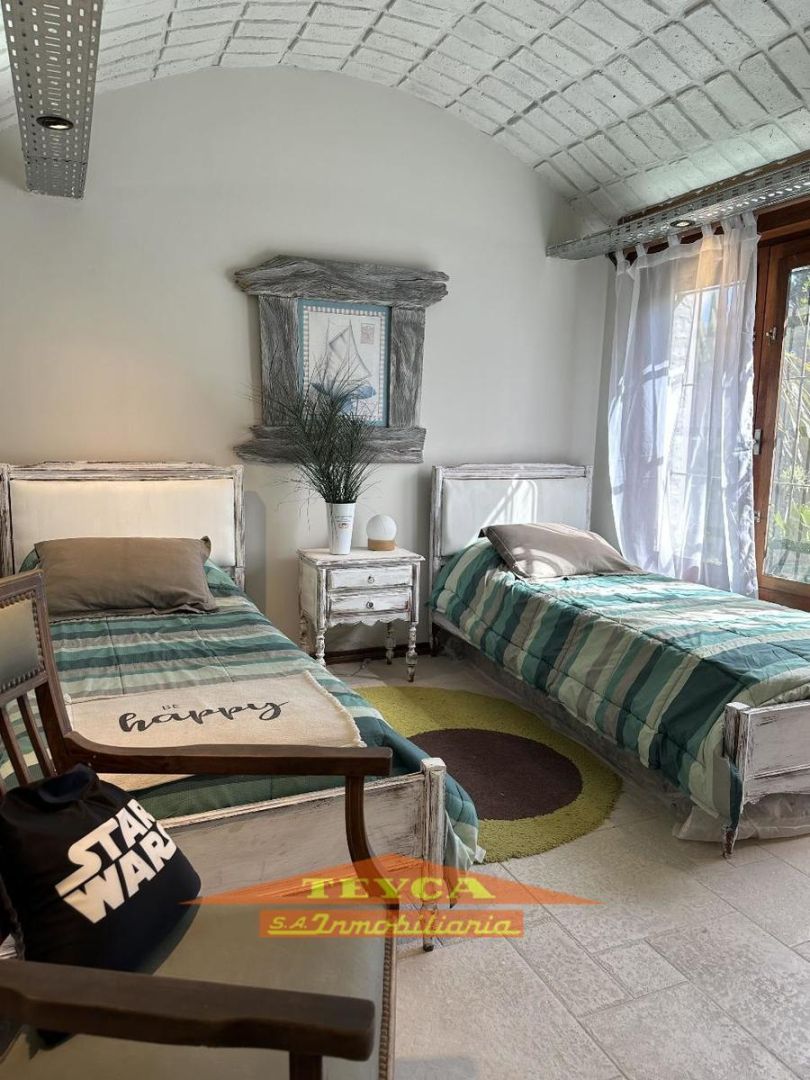 Casa en venta Lasalle 10 ambientes