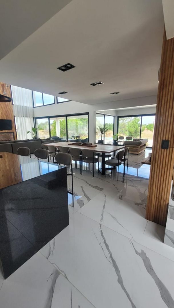 Casa en Venta en Pinamar, Buenos Aires Costa Atlantica