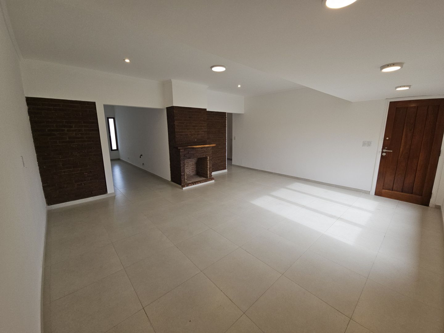 Chalet 3 dorm con quincho y garage — Cerro El Triunfo, Balcarce (terreno 325 m²)