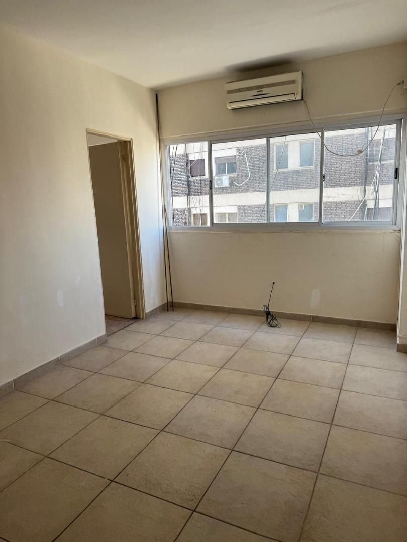 2 AMBIENTES MUY LUMINOSO EN EMILIO MITRE AL 400 - CABALLITO