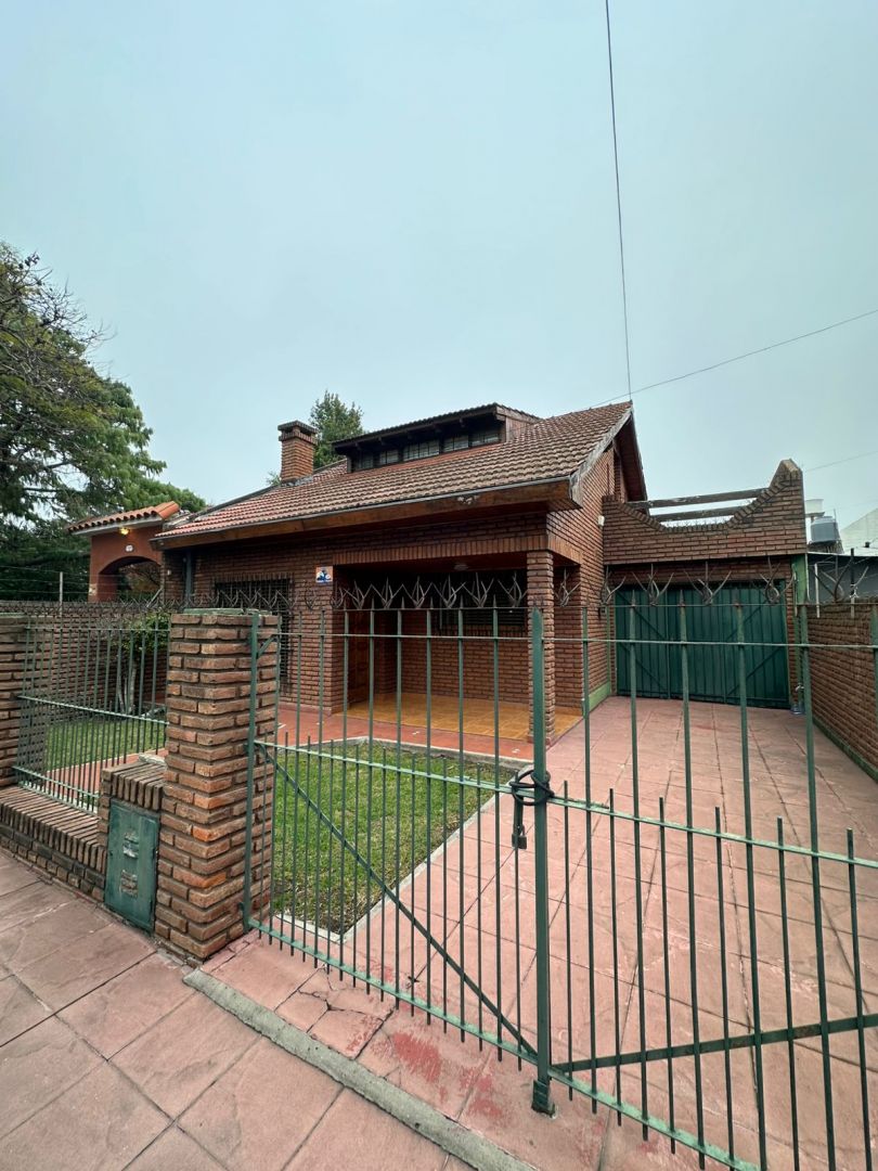 Casa en venta 4 ambientes