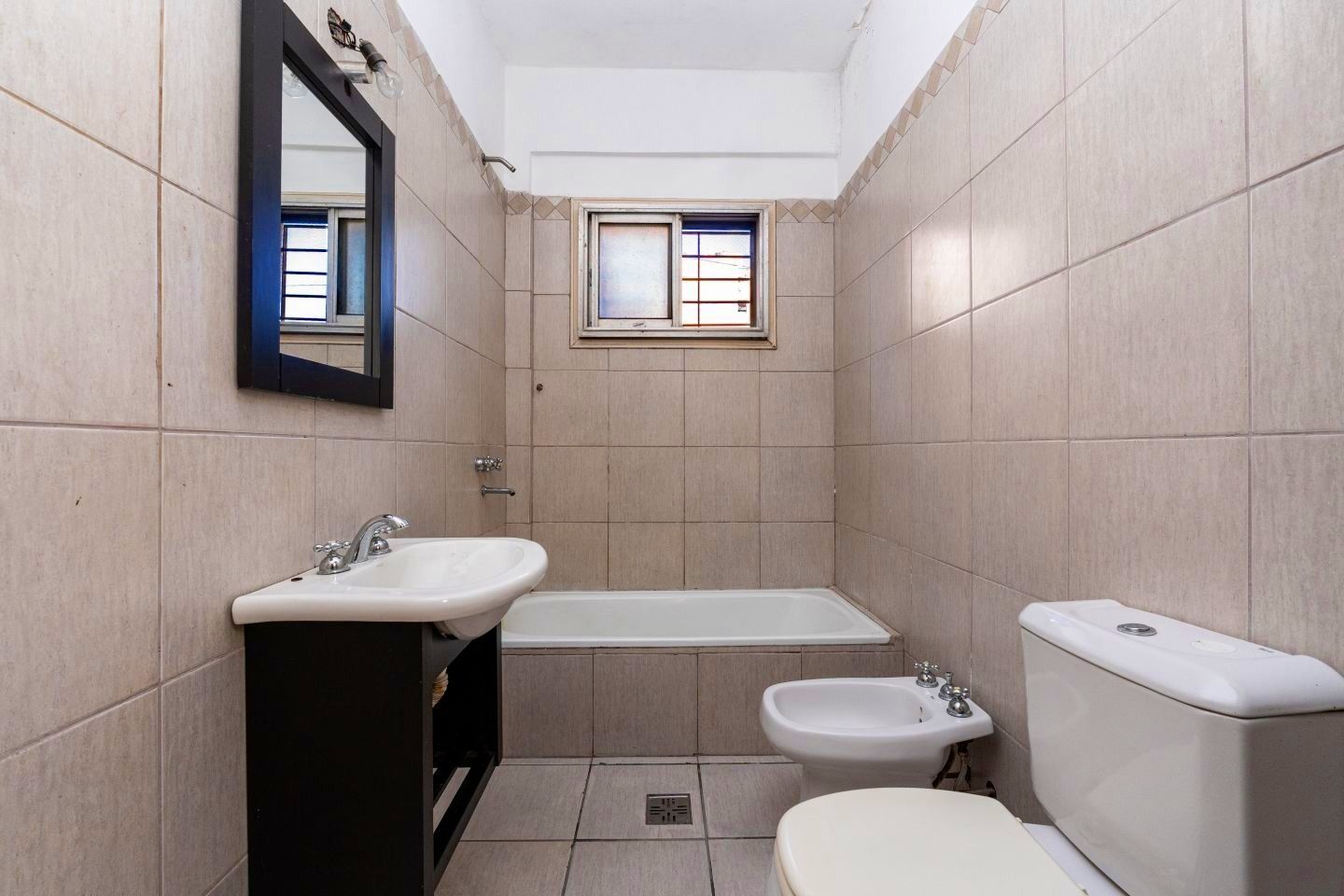 Casa en Venta en Tres de Febrero, G.B.A. Zona Oeste
