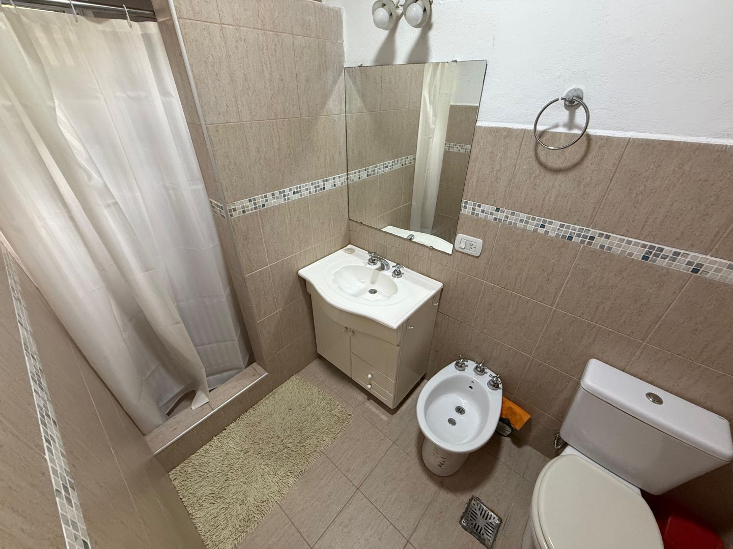 Casa EN VENTA Y ALQUILER
