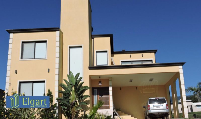 VENTA DE CASA EN Tafí Viejo - Loma Linda - 2