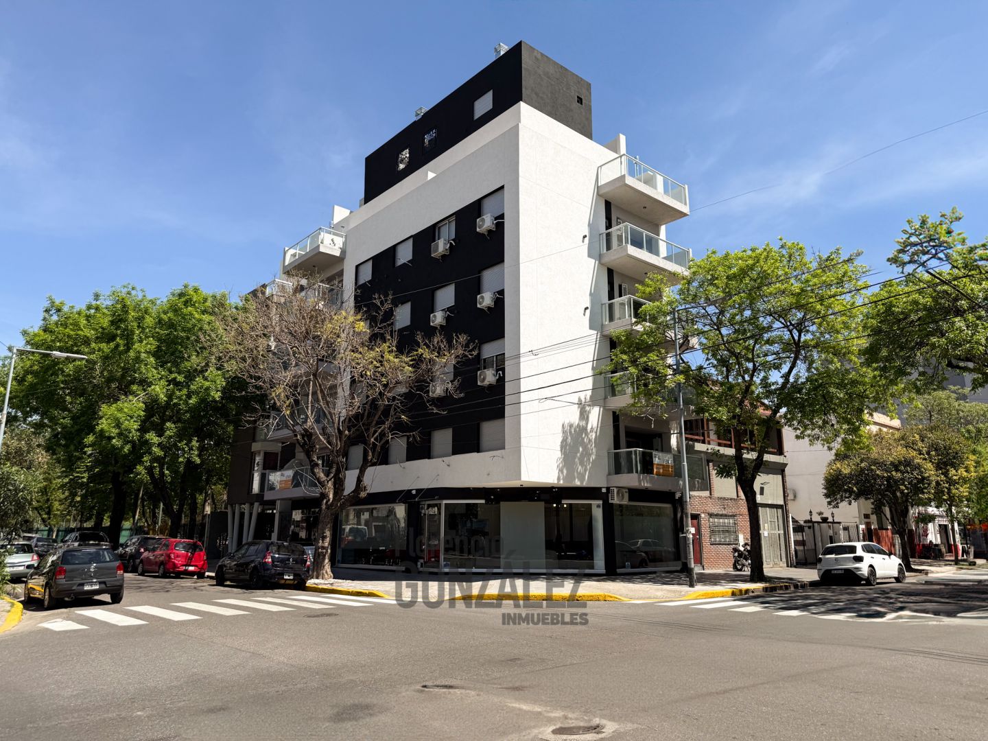 ACASSUSO 6205 - Edificio en Liniers 2 ambientes