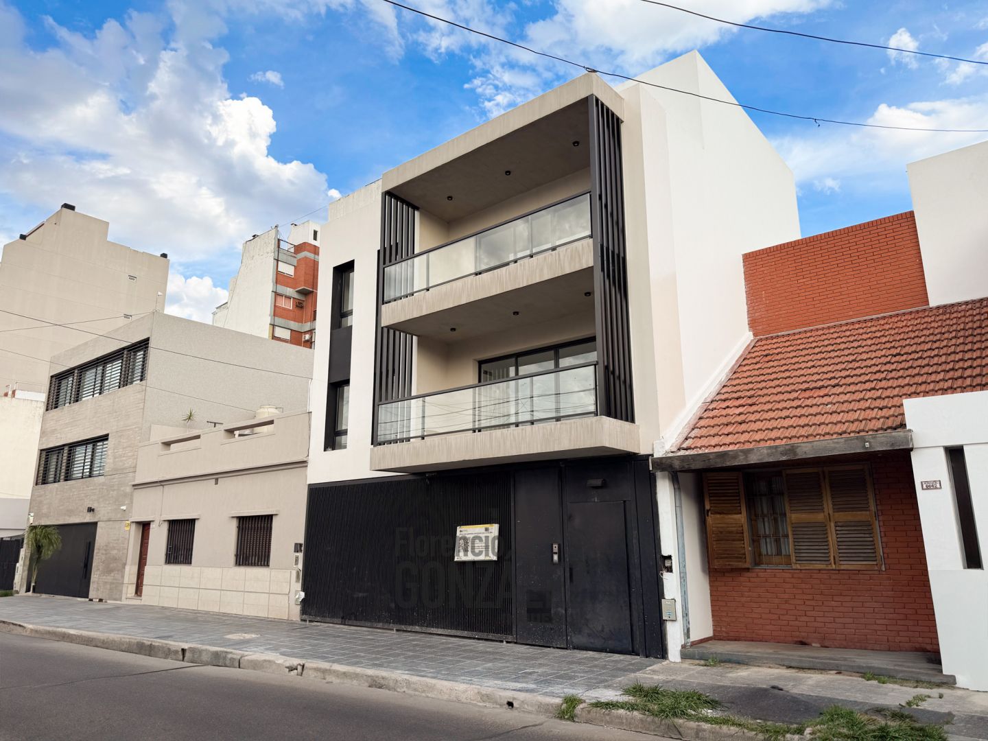 ALPATACAL 6656 - Edificio en Liniers