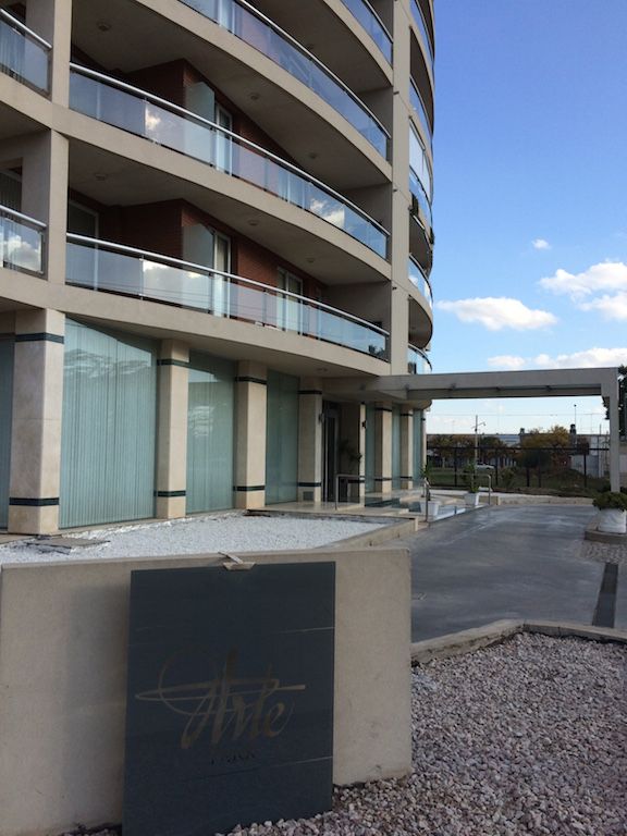 Arte I - Residencias en Altura - Edificio en ALMIRANTE BROW 1H H