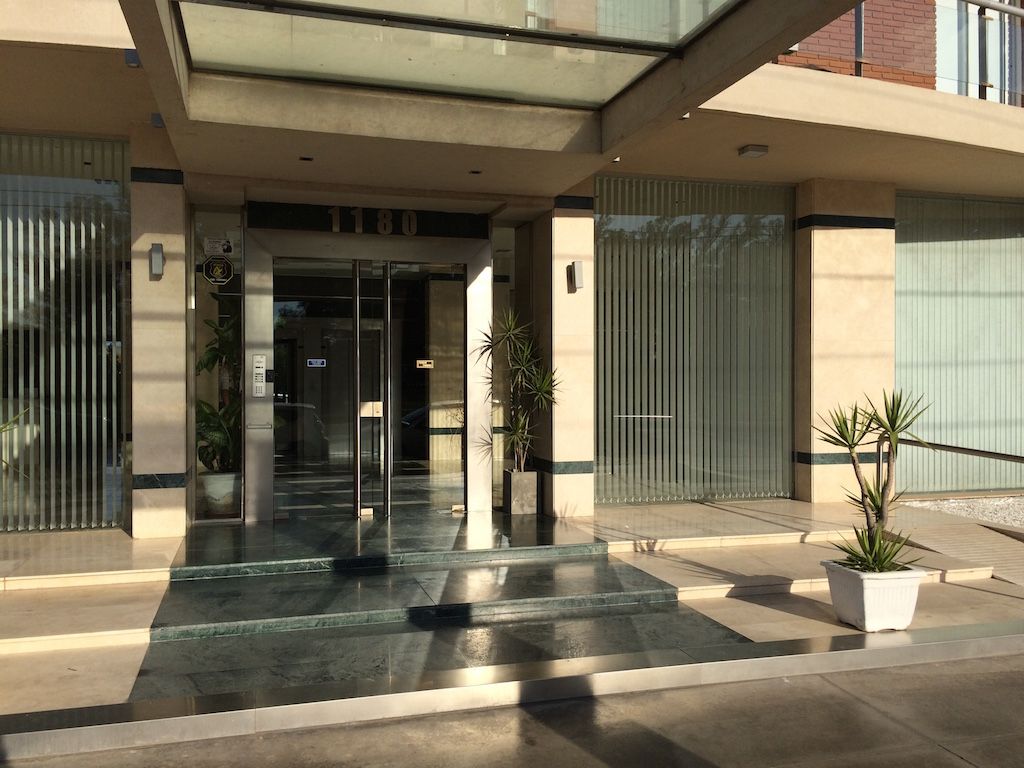 Arte I - Residencias en Altura - Edificio en ALMIRANTE BROW 1H H