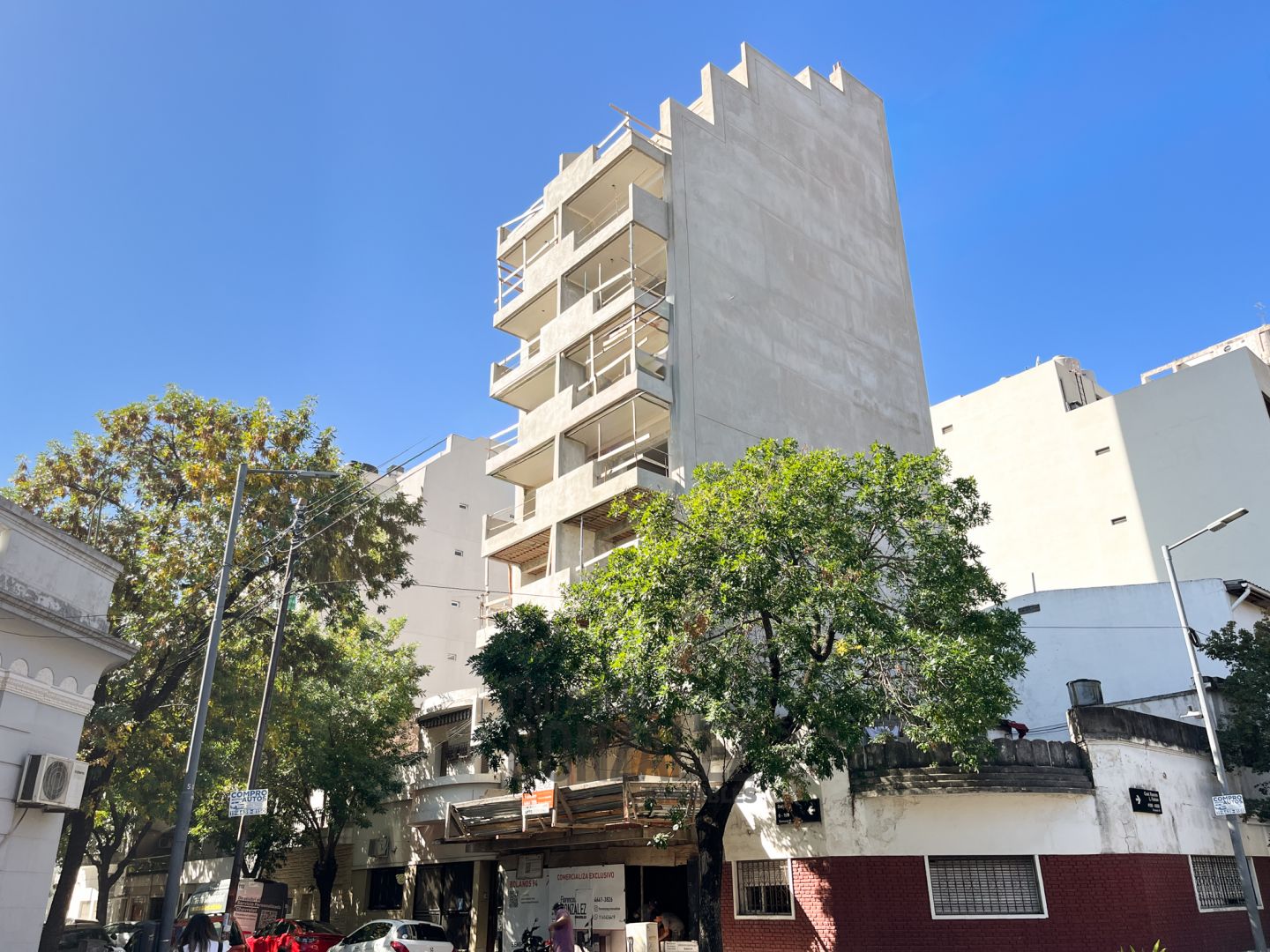 BOLA?OS 94 - Edificio en FLORESTA 