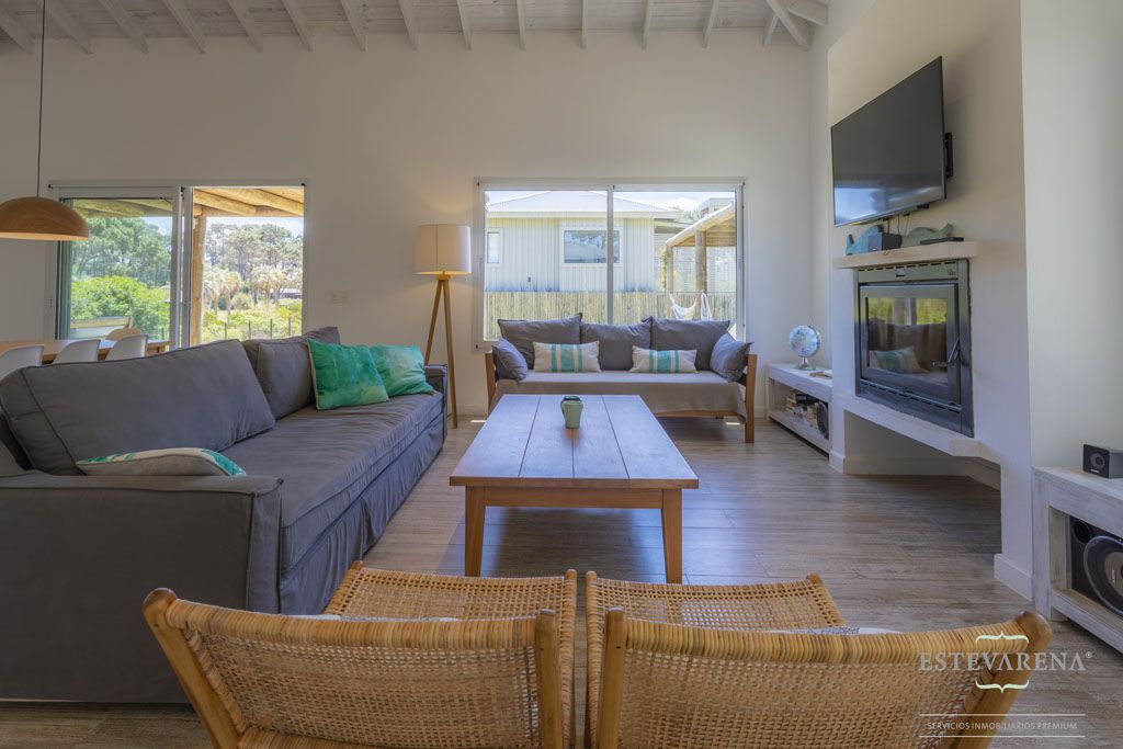 Casa EN VENTA Y ALQUILER