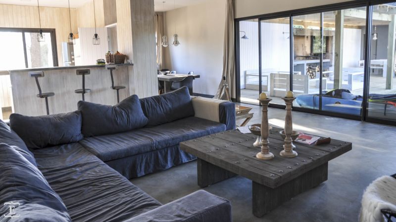 Casa EN VENTA Y ALQUILER