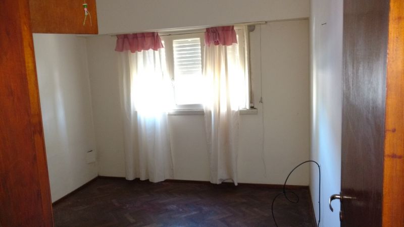 Casa 4 amb, 247m² con 3 dorm y 2 baños — Ideal Inversores