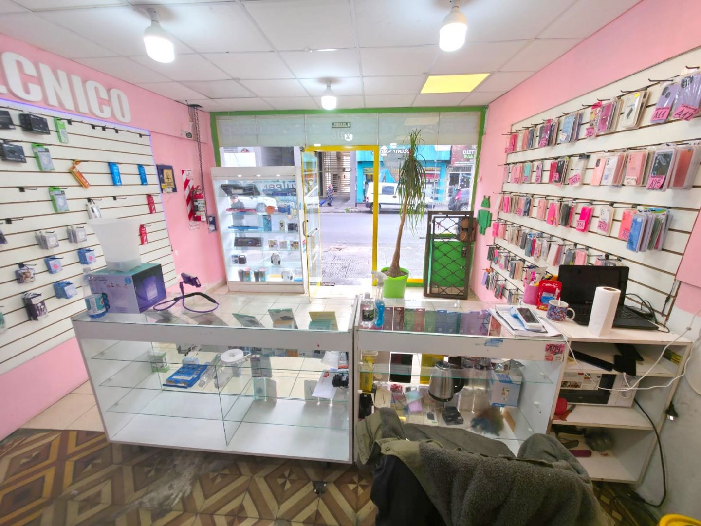 Local Comercial en Alquiler en General San Martin, G.B.A. Zona Norte