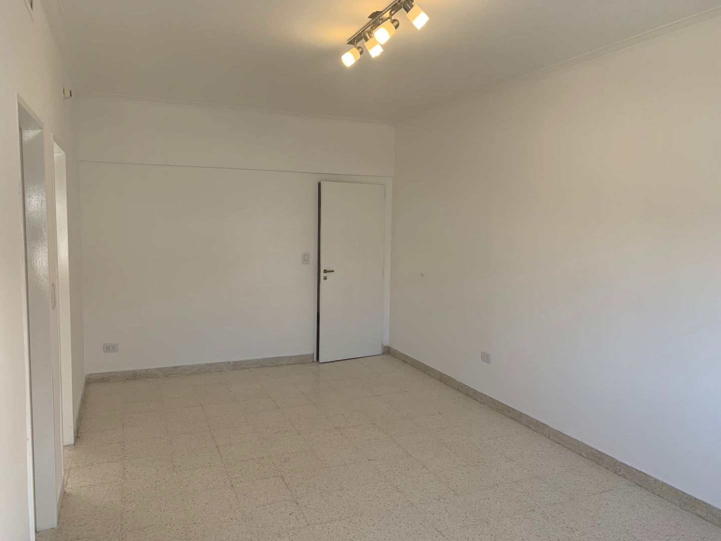 listing item