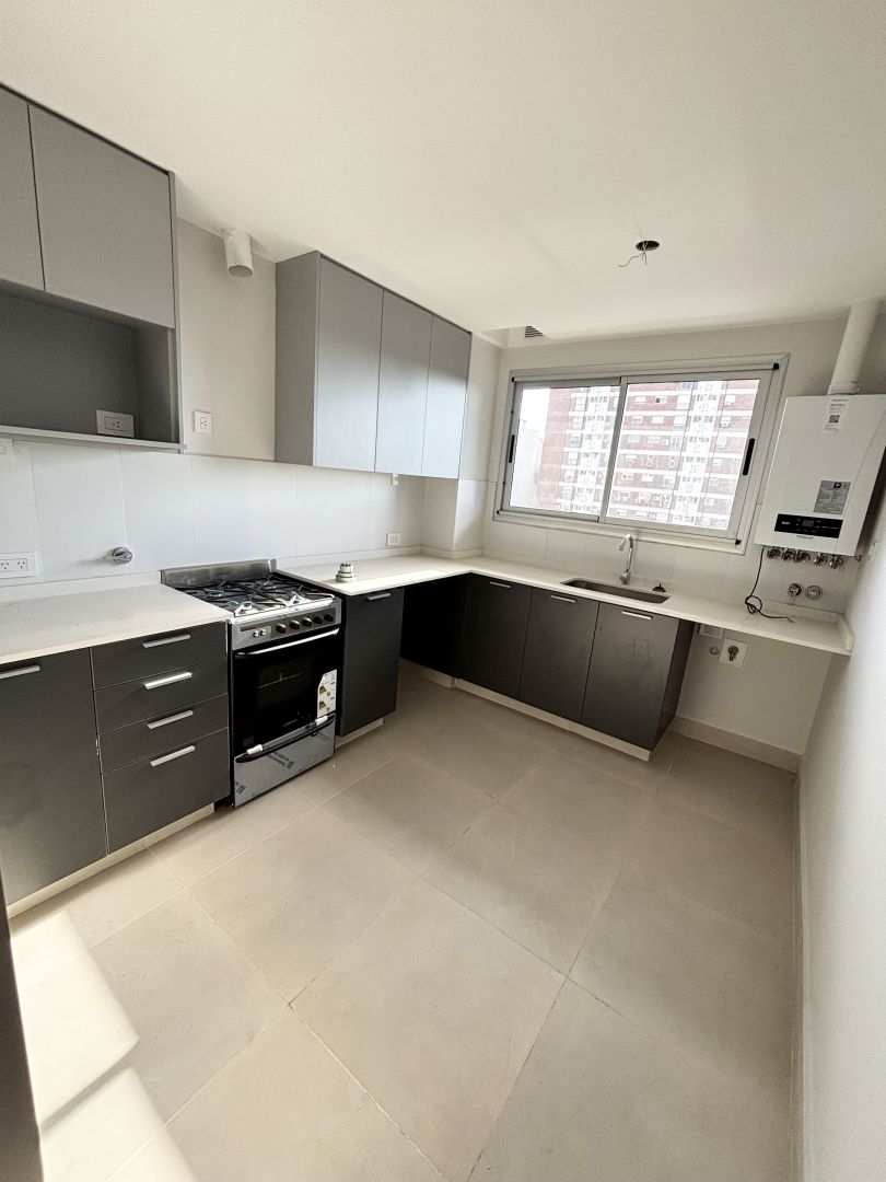 Departamento en AV. ALVAREZ THOM 3100