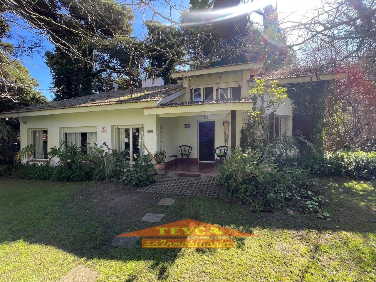 Casa en venta Lasalle 5 ambientes