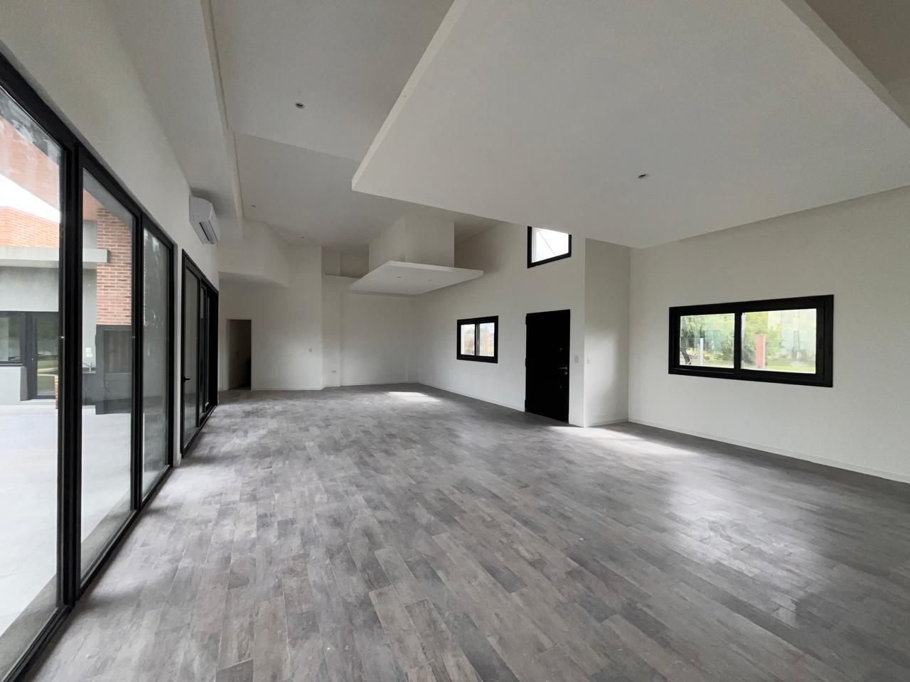 VENTA DE CASA EN Ezeiza - Valdevez Barrio Privado - 4