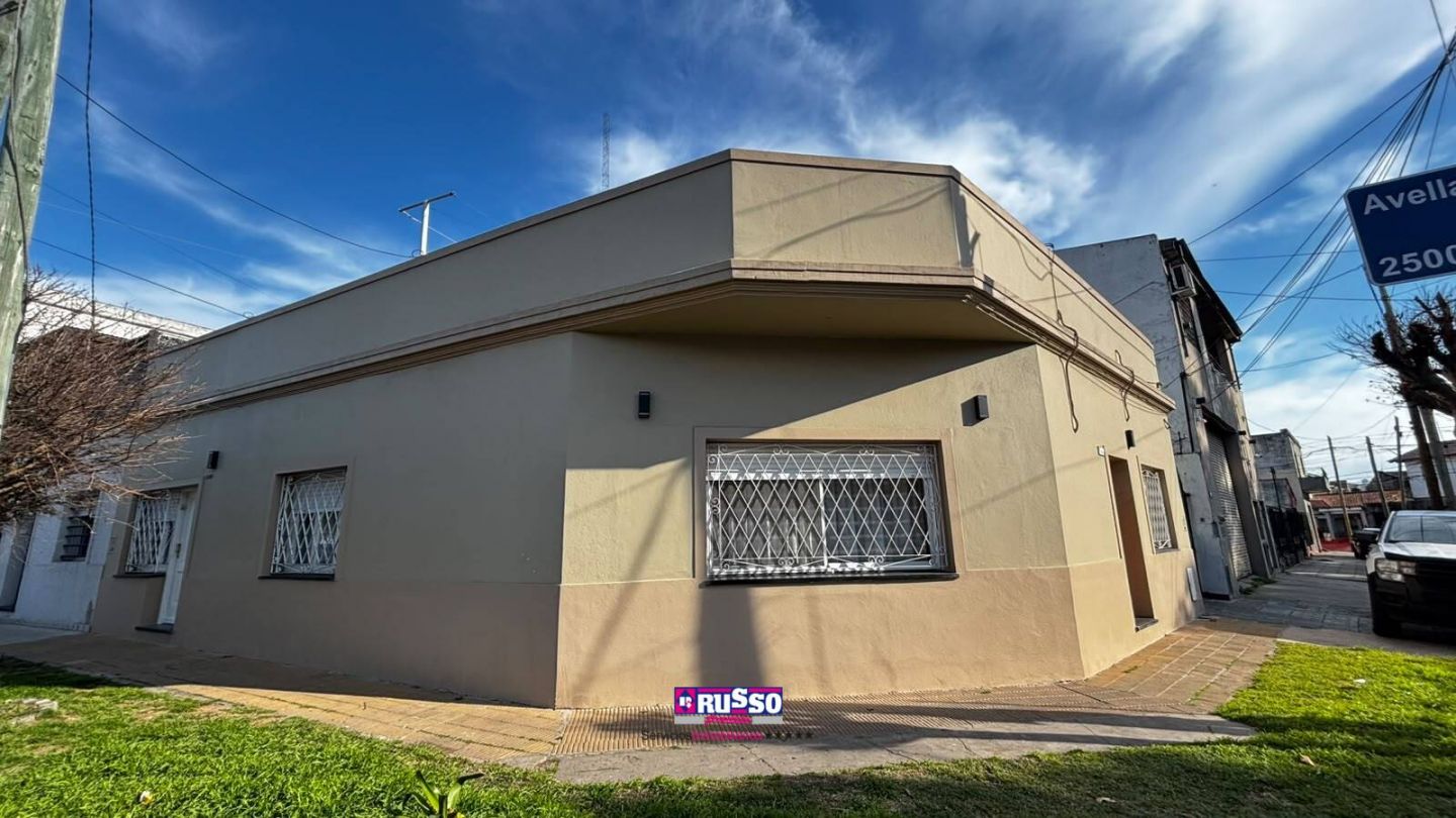Casa en AVELLANEDA 2400