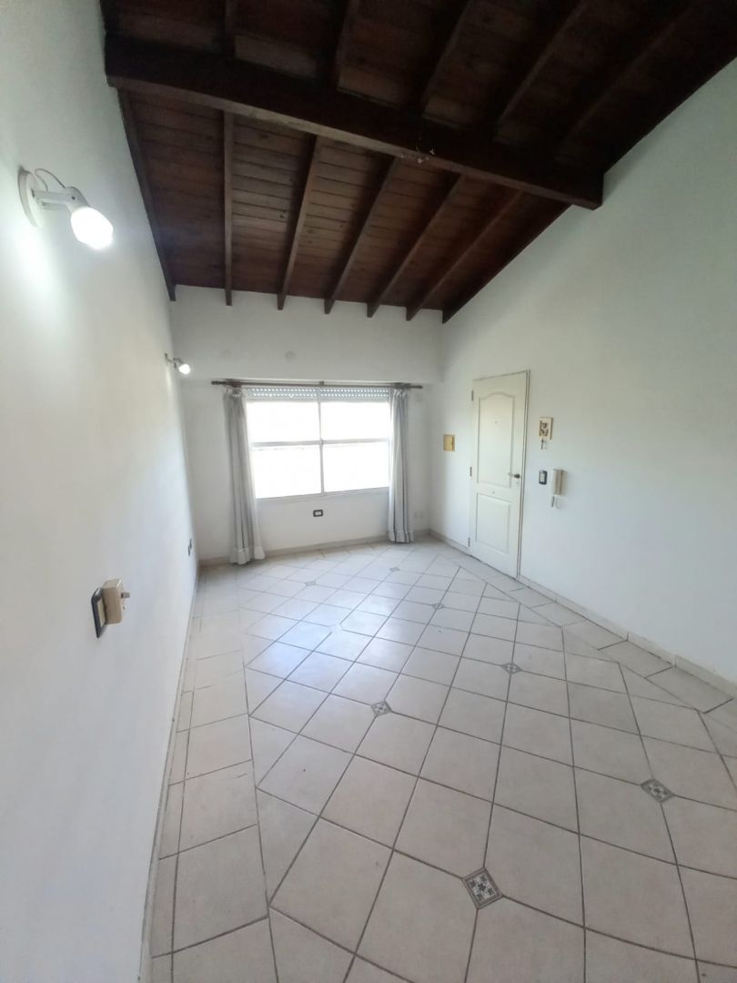 Departamento en Venta en Moron, G.B.A. Zona Oeste