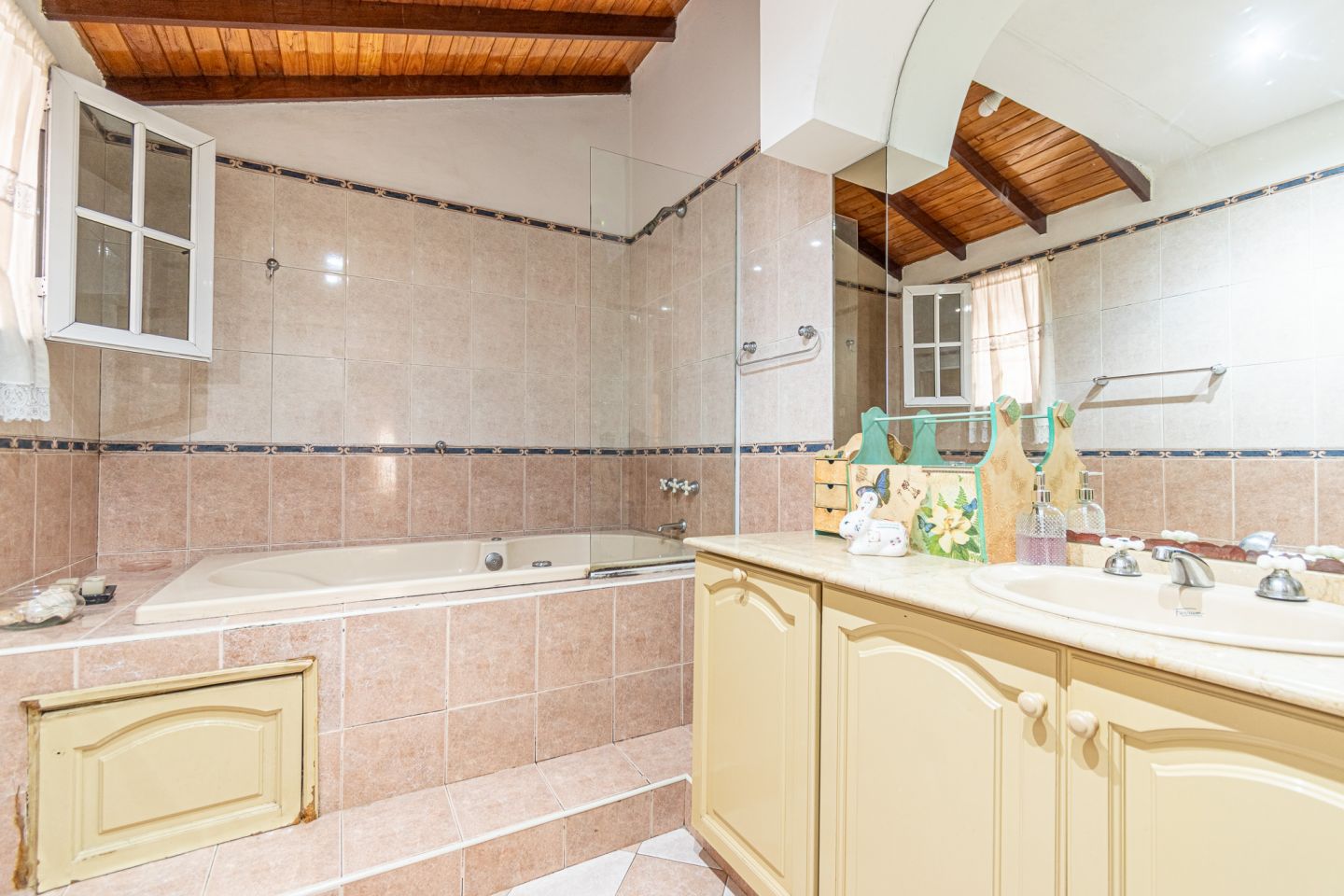 Casa en Venta en General San Martin, G.B.A. Zona Norte