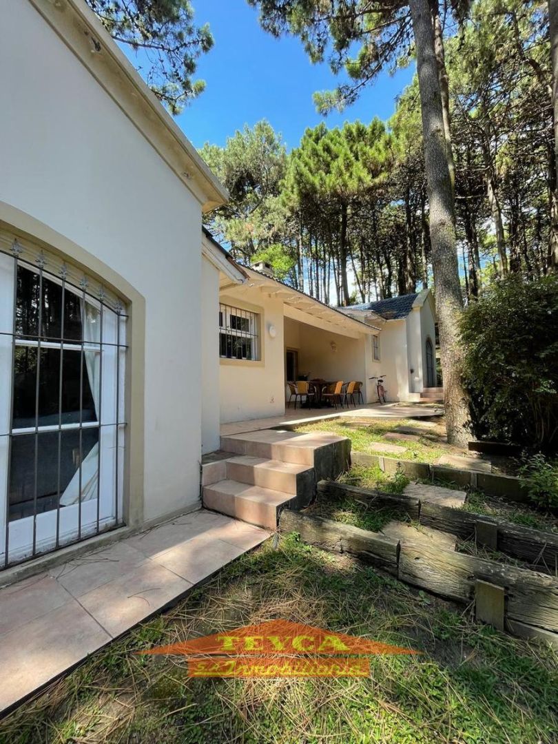 Casa en venta Lasalle 4 ambientes