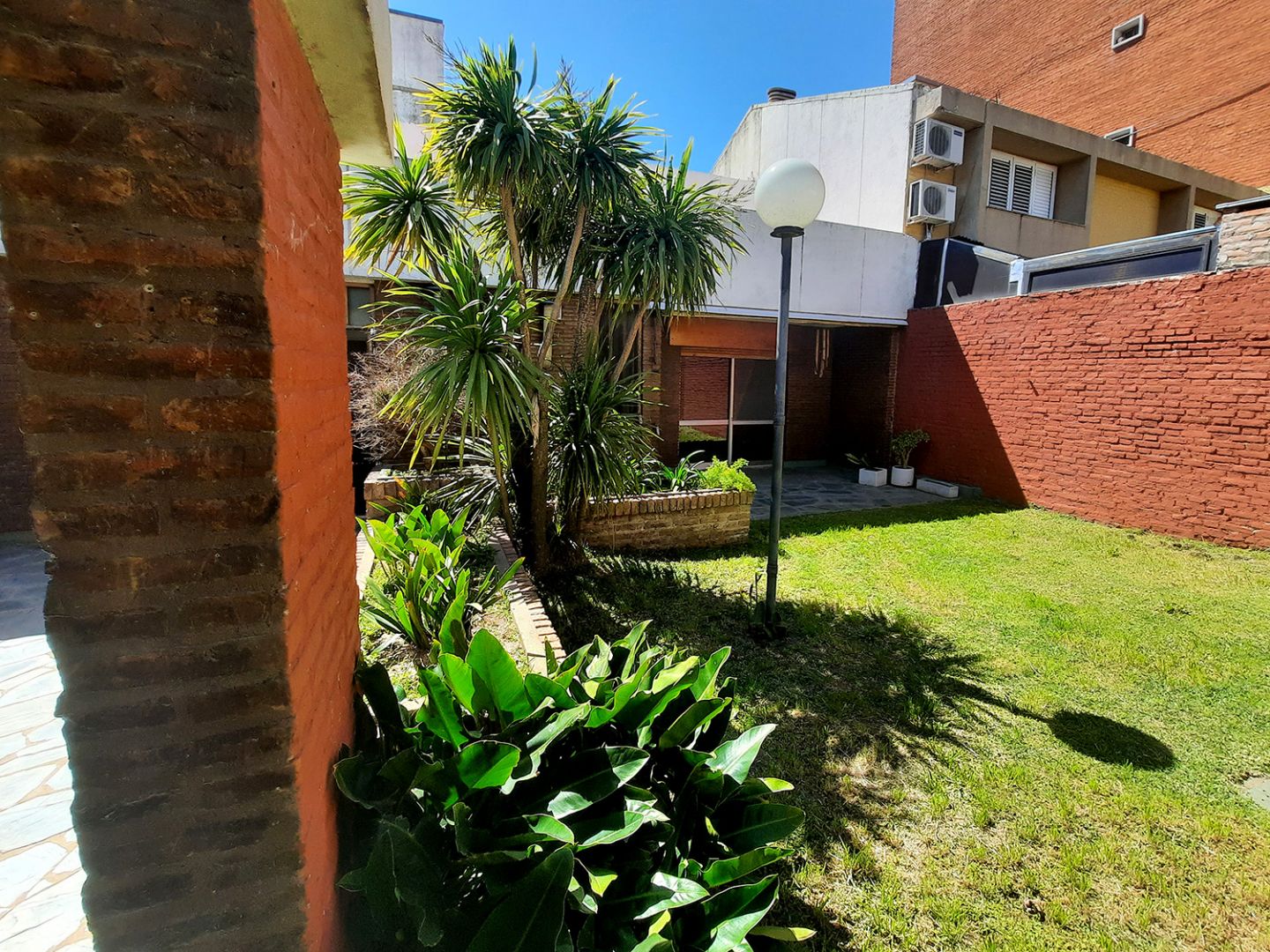 VENTA DE CASA EN San Nicolás de los Arroyos - Centro - 39