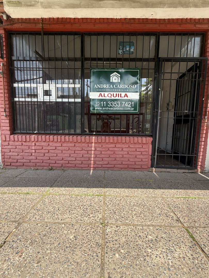 Local Comercial en Alquiler en Ituzaingo, G.B.A. Zona Oeste