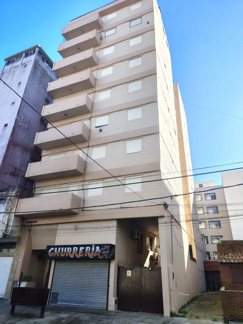 Departamento en HERNANDEZ 100