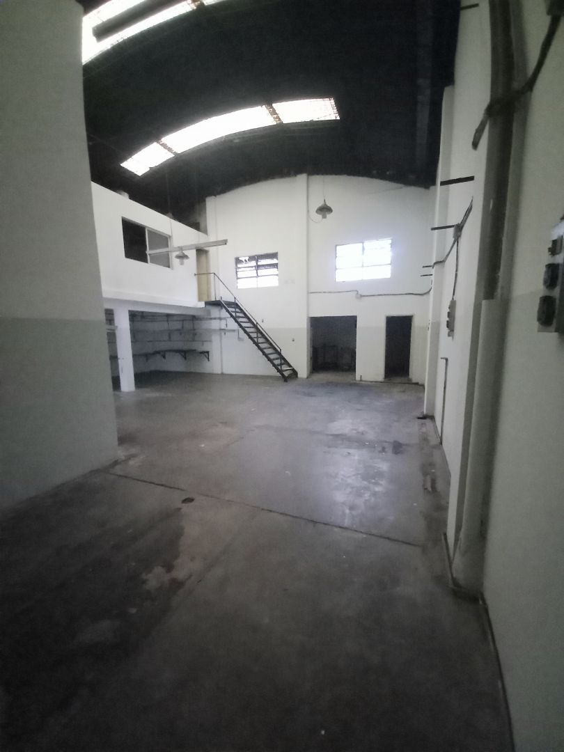 Galpon en Alquiler en Hurlingham, G.B.A. Zona Oeste