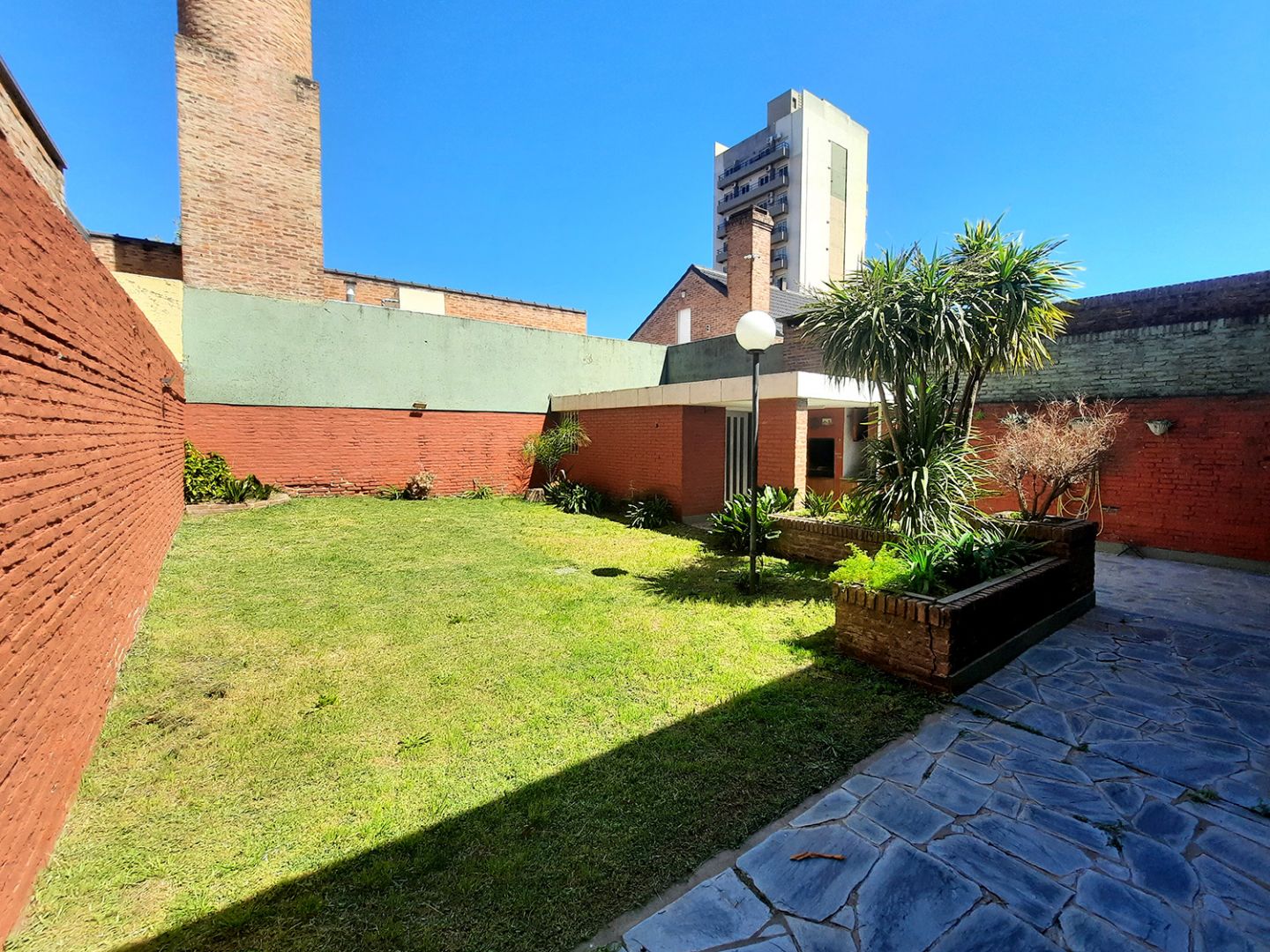 VENTA DE CASA EN San Nicolás de los Arroyos - Centro - 34
