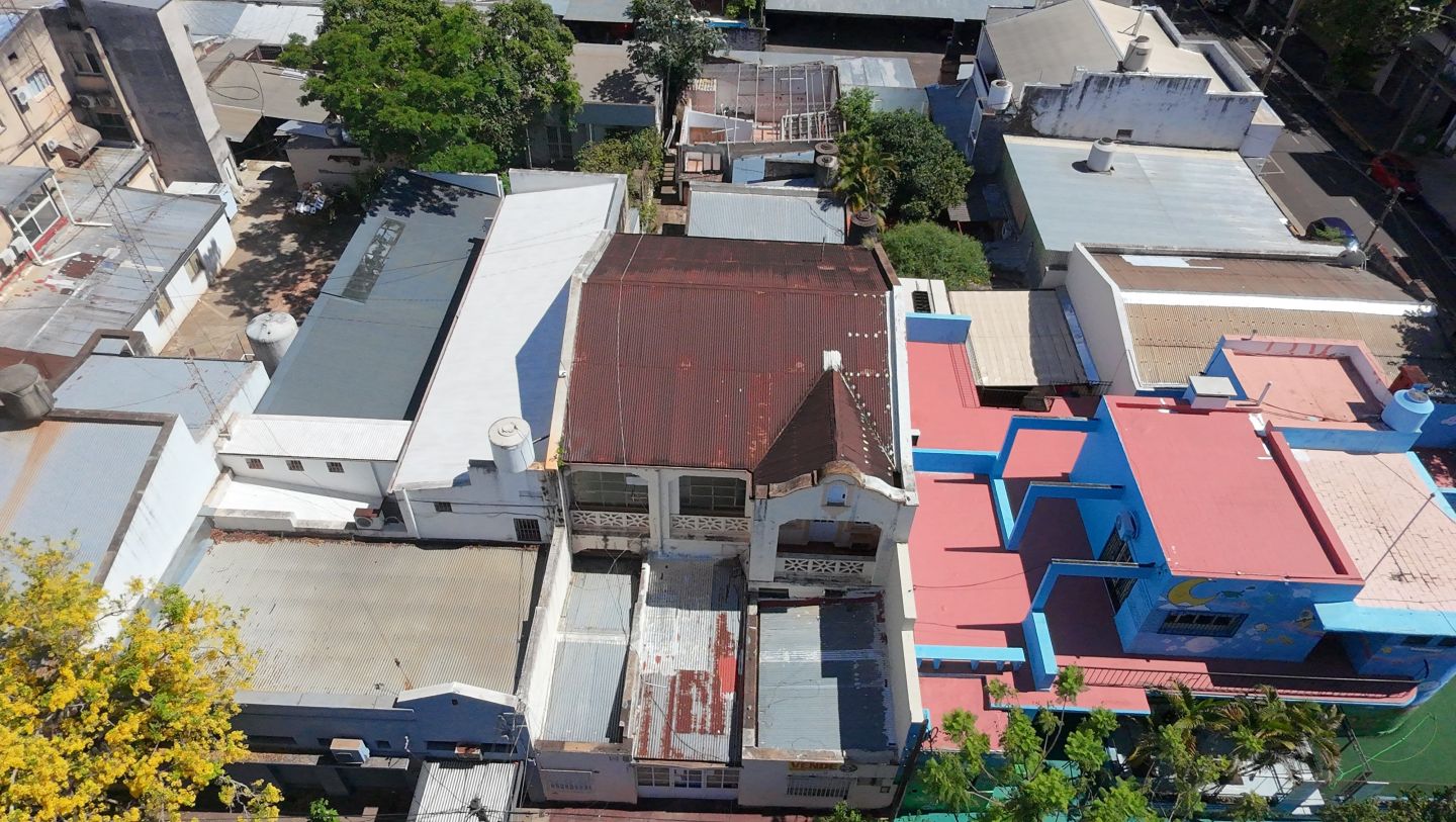 Edificio céntrico a la venta con amplio terreno — foto 19