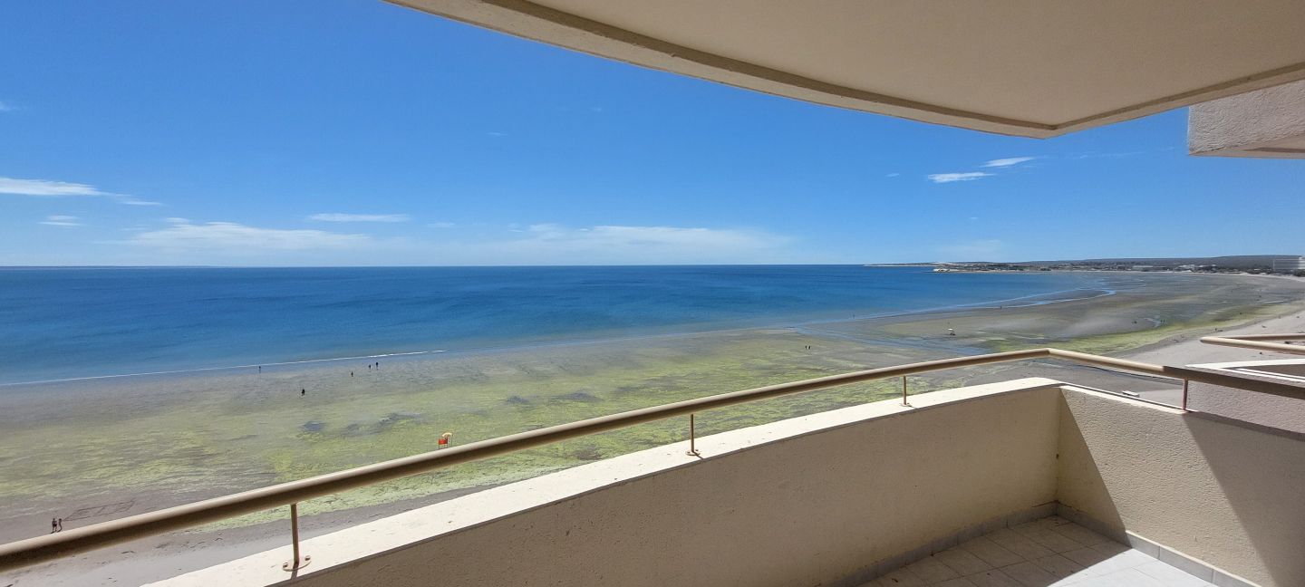 VENTA DE DEPARTAMENTO EN PUERTO MADRYN - FRENTE AL MAR - 2