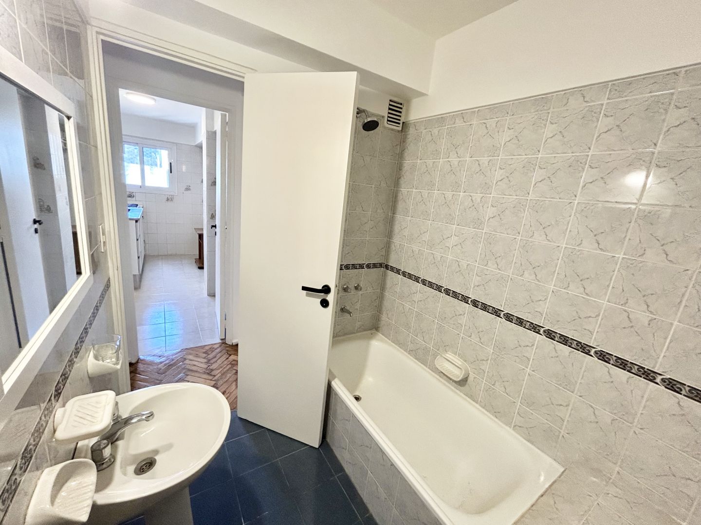 ALQUILER DE DEPARTAMENTO EN Capital Federal - Abasto - 11