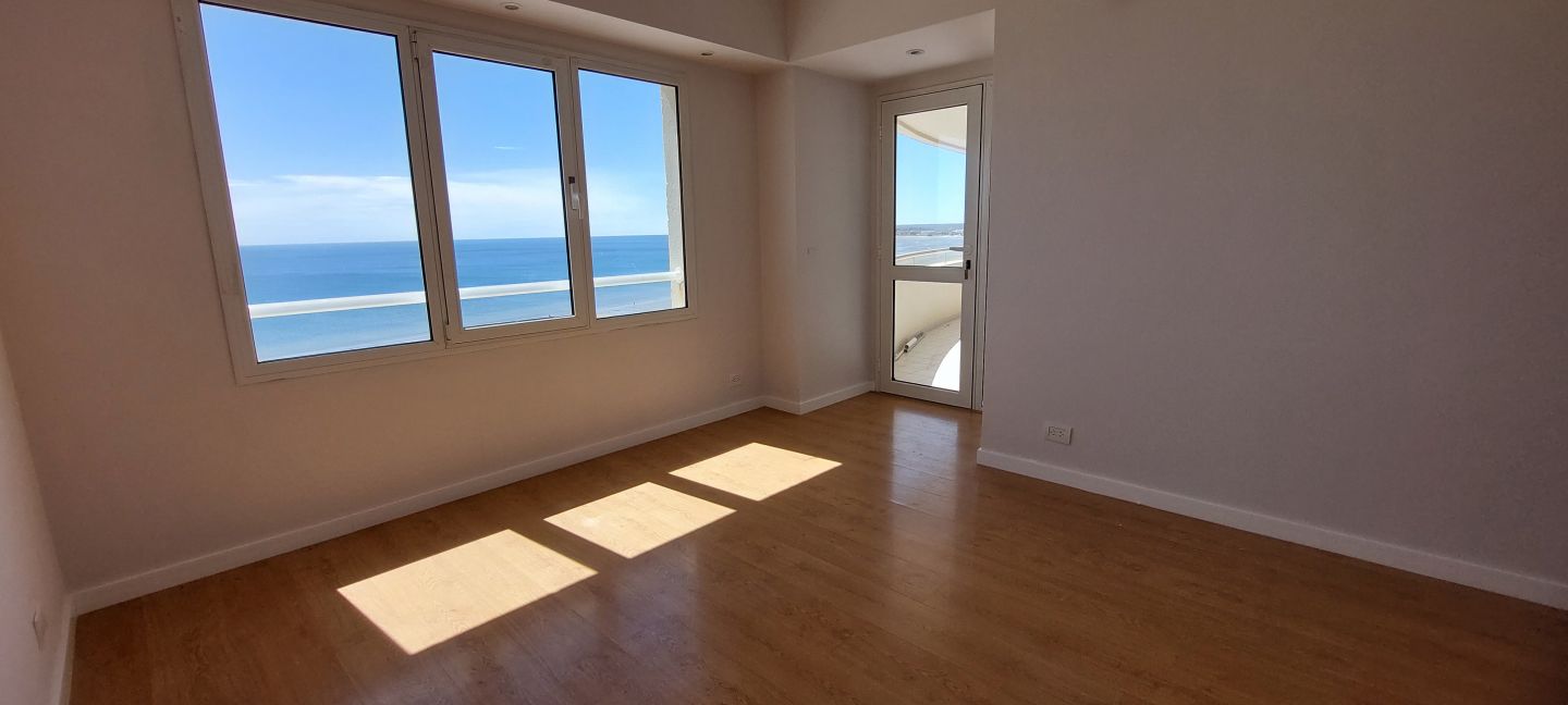 VENTA DE DEPARTAMENTO EN PUERTO MADRYN - FRENTE AL MAR - 8