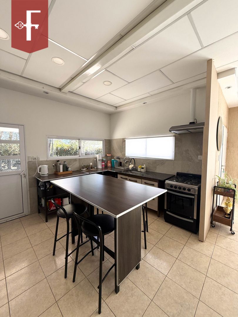 VENTA DE CASA EN Juana Koslay - BARRIO MANQUEGUE - 5