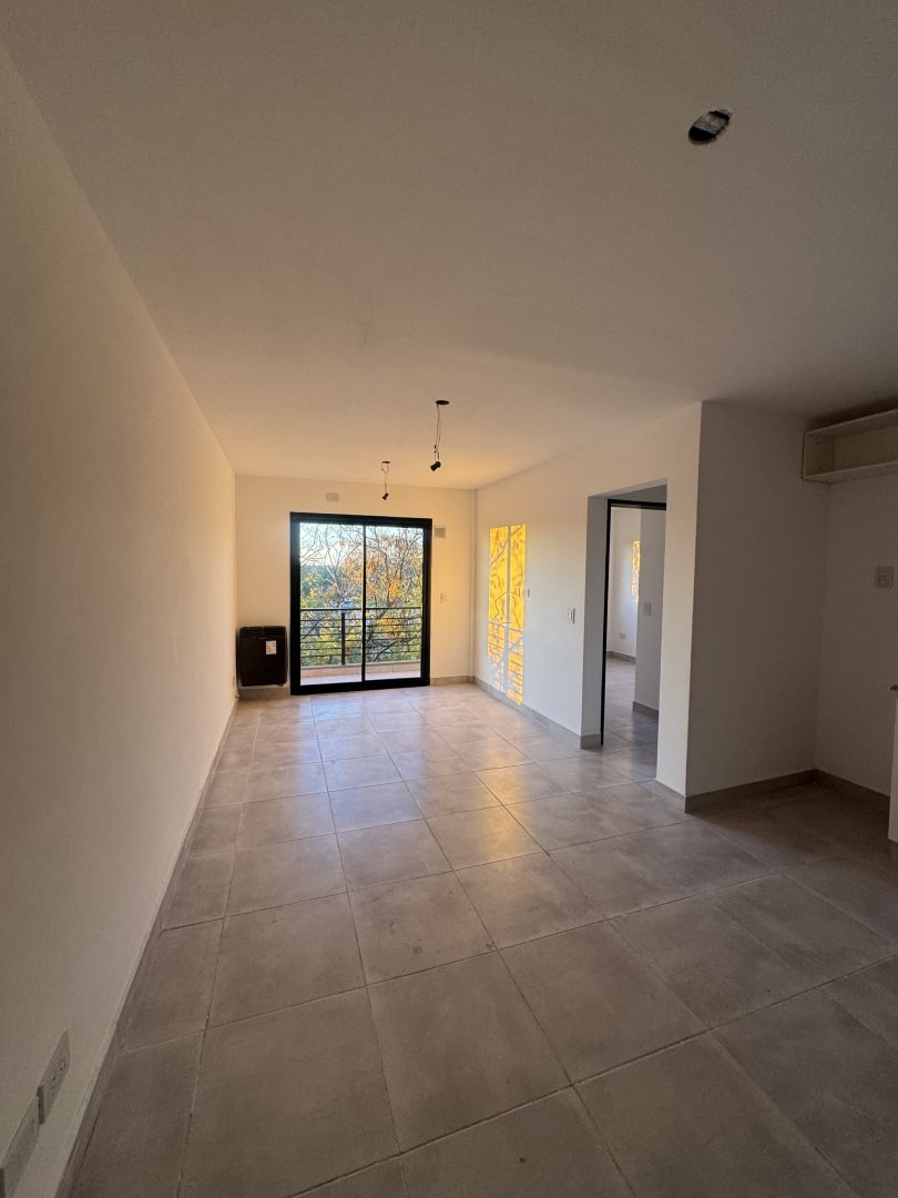 Departamento en Caseros 100