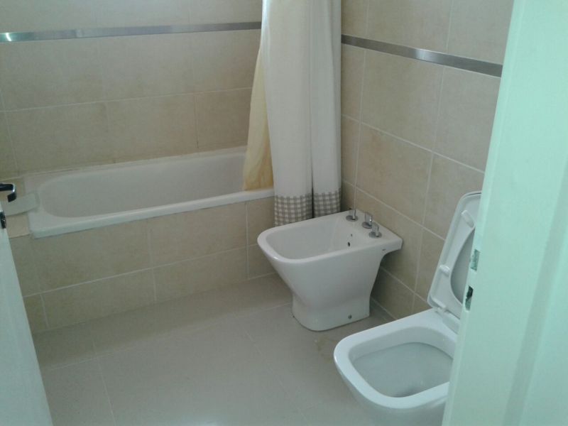 VENTA DE CASA EN PICO TRUNCADO - ZONA ESTE - 8