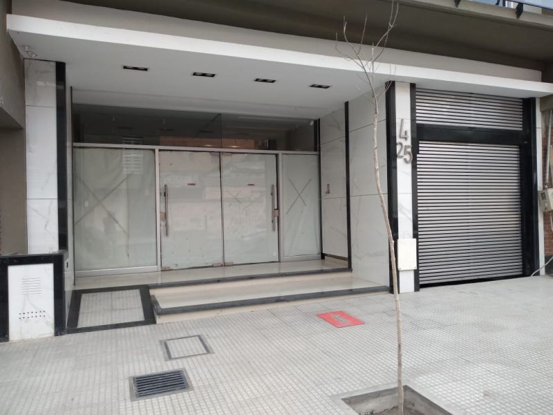 Local Comercial en Chacabuco 400