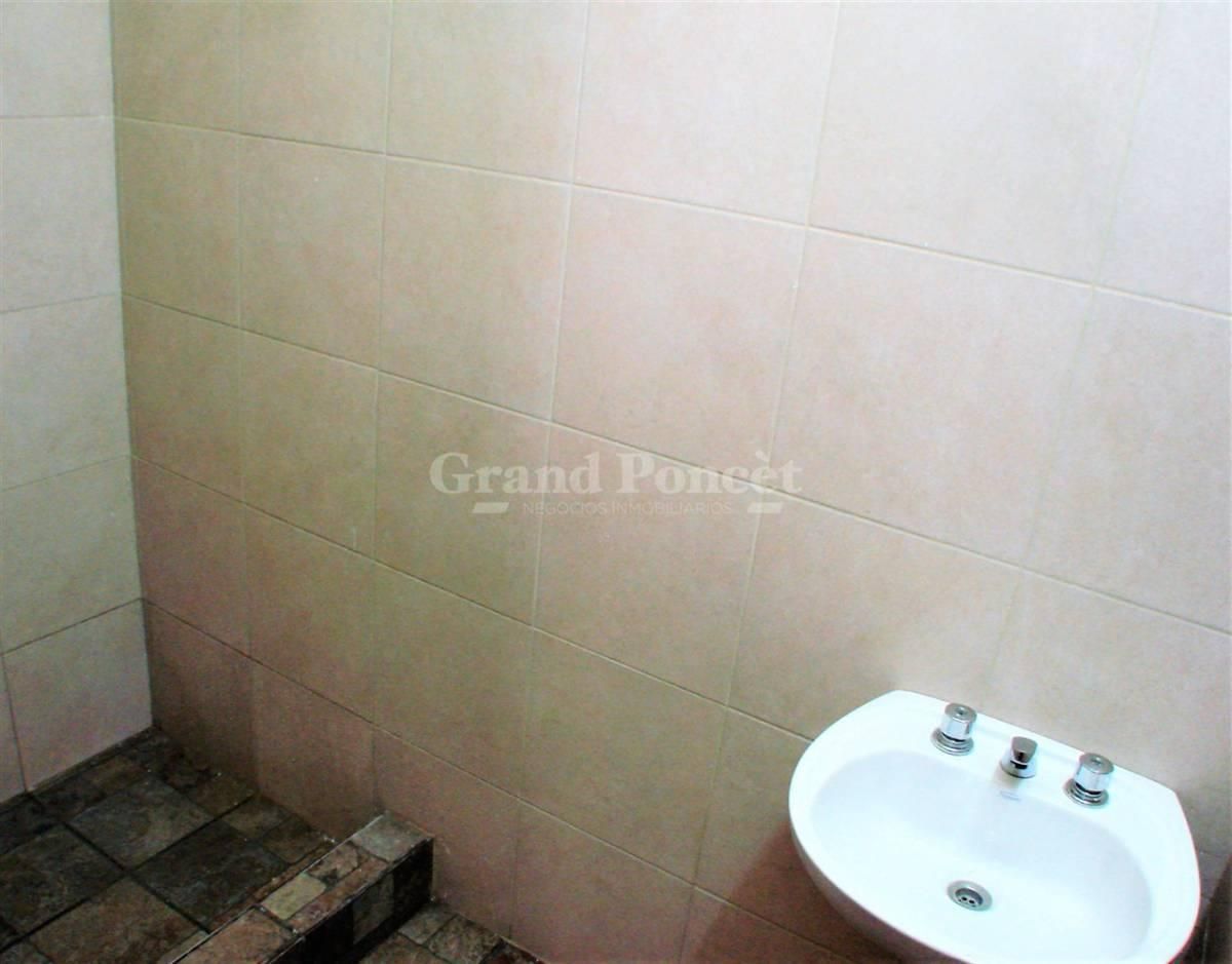 VENTA DE EDIFICIO EN Capital Federal - Constitución - 34