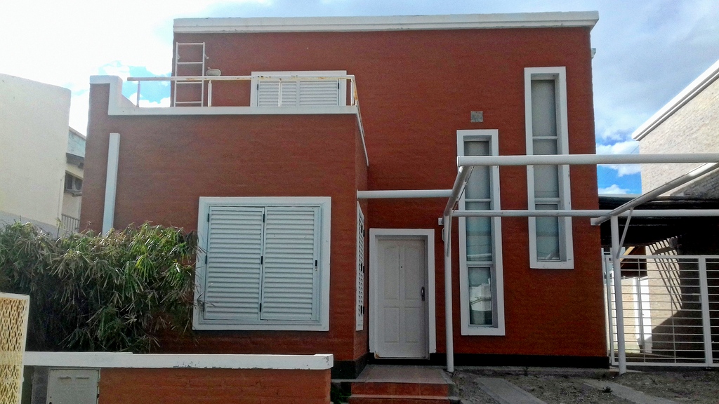 Casa en venta y alq. temporario 4 