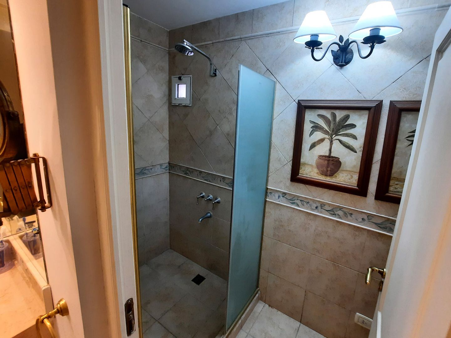 VENTA DE CASA EN San Nicolás de los Arroyos - Centro - 36
