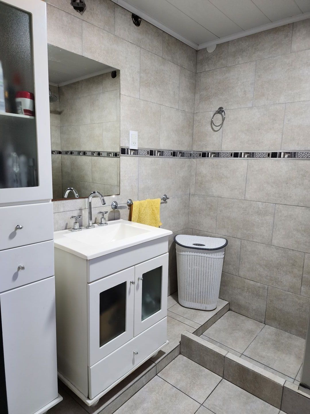 VENTA DE CASA EN San Nicolás de los Arroyos - SANTA ROSA - 13
