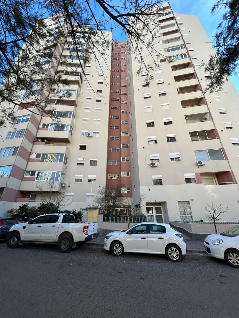 ALQUILER DE DEPARTAMENTO EN Neuquén - Centro - 1