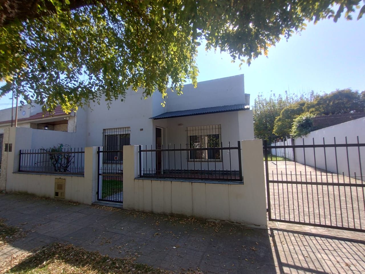 VENTA DE CASA EN Veinticinco de Mayo - 1